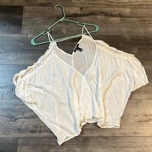 Flowy F21 semi shear top with cut out sleeves